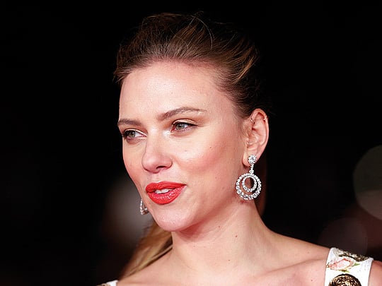 Scarlett Johansson finalises divorce(02)