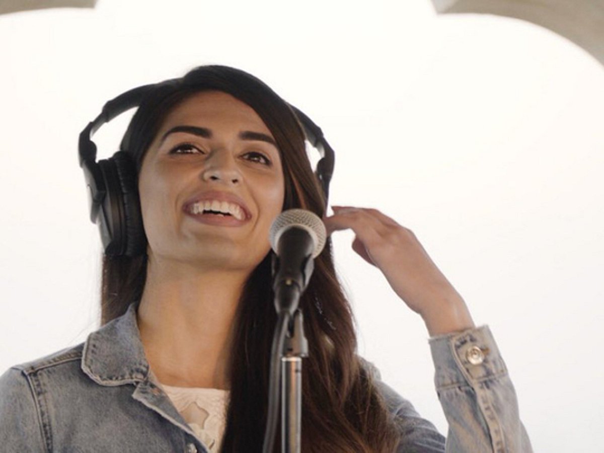 Pakistani Rapper California Pakistani singer discovered through Instagram