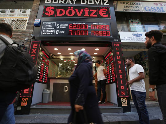 Turkey limits banks’ ability to short lira