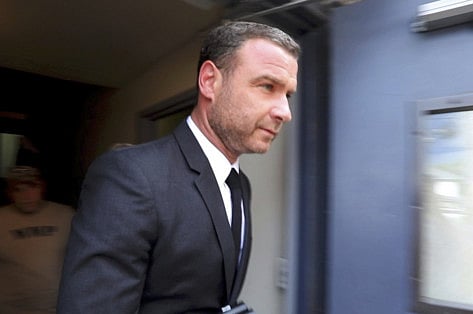 Liev Schreiber denies hitting photographer