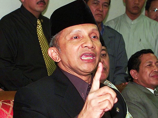August 22, 1998: Rais launches new opposition party