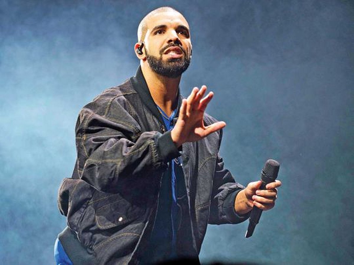 Rapper Drake pays tribute to Sidhu Moosewala