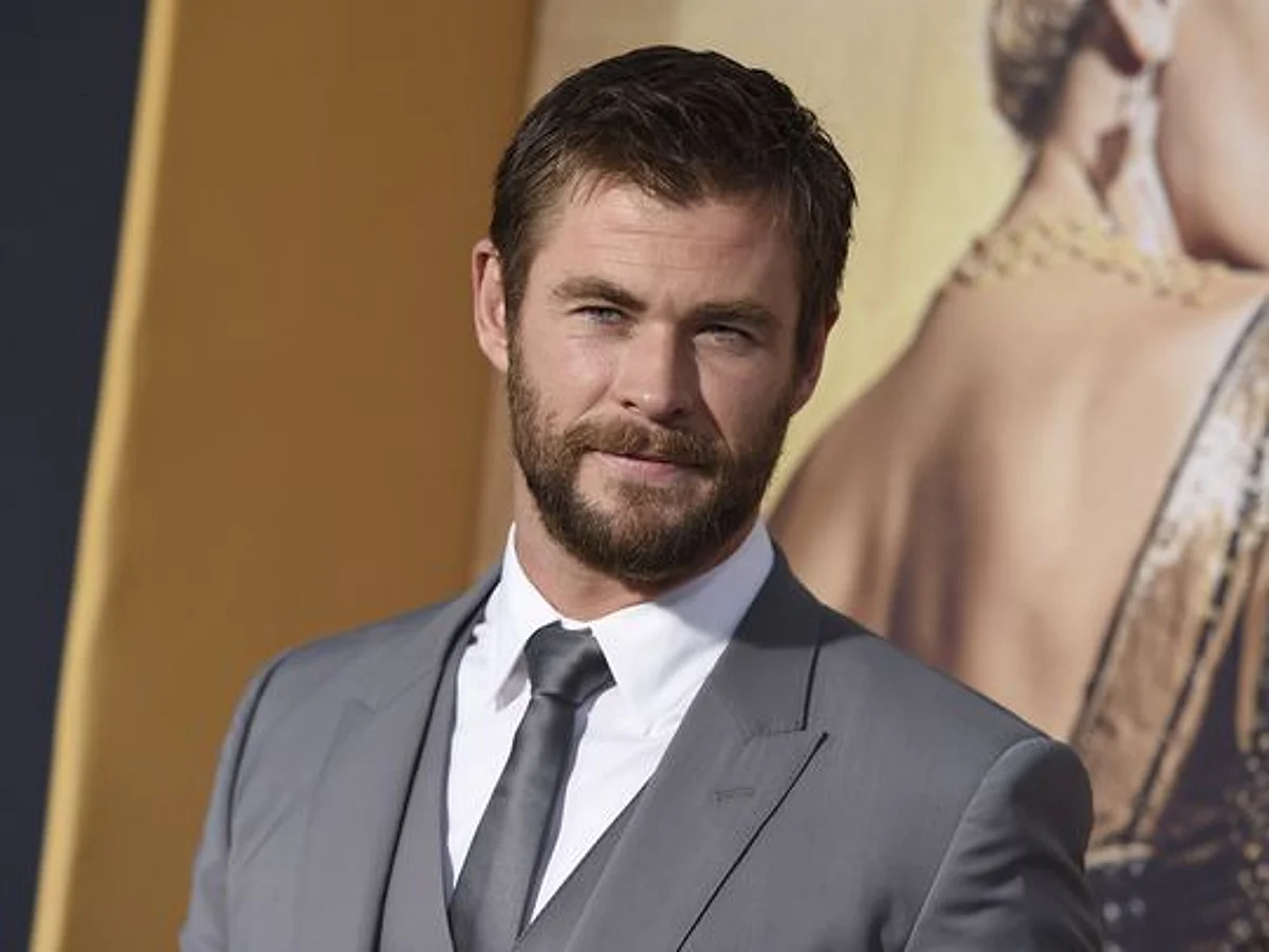 Hollywood actor and Thor star Chris Hemsworth plays tourist in Dubai