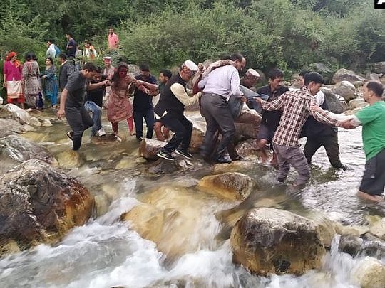 44 killed as bus plunges into gorge in India
