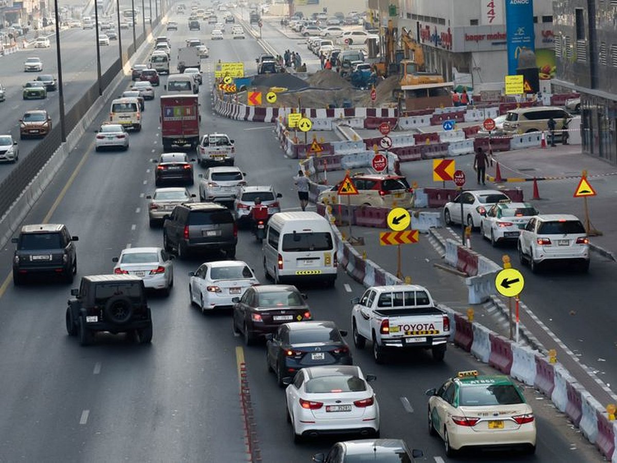 UAE traffic alert: Major delays on Dubai's key roads including Sheikh ...