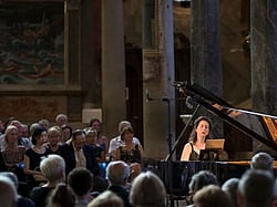 Germany: Movers destroy $200,000 piano