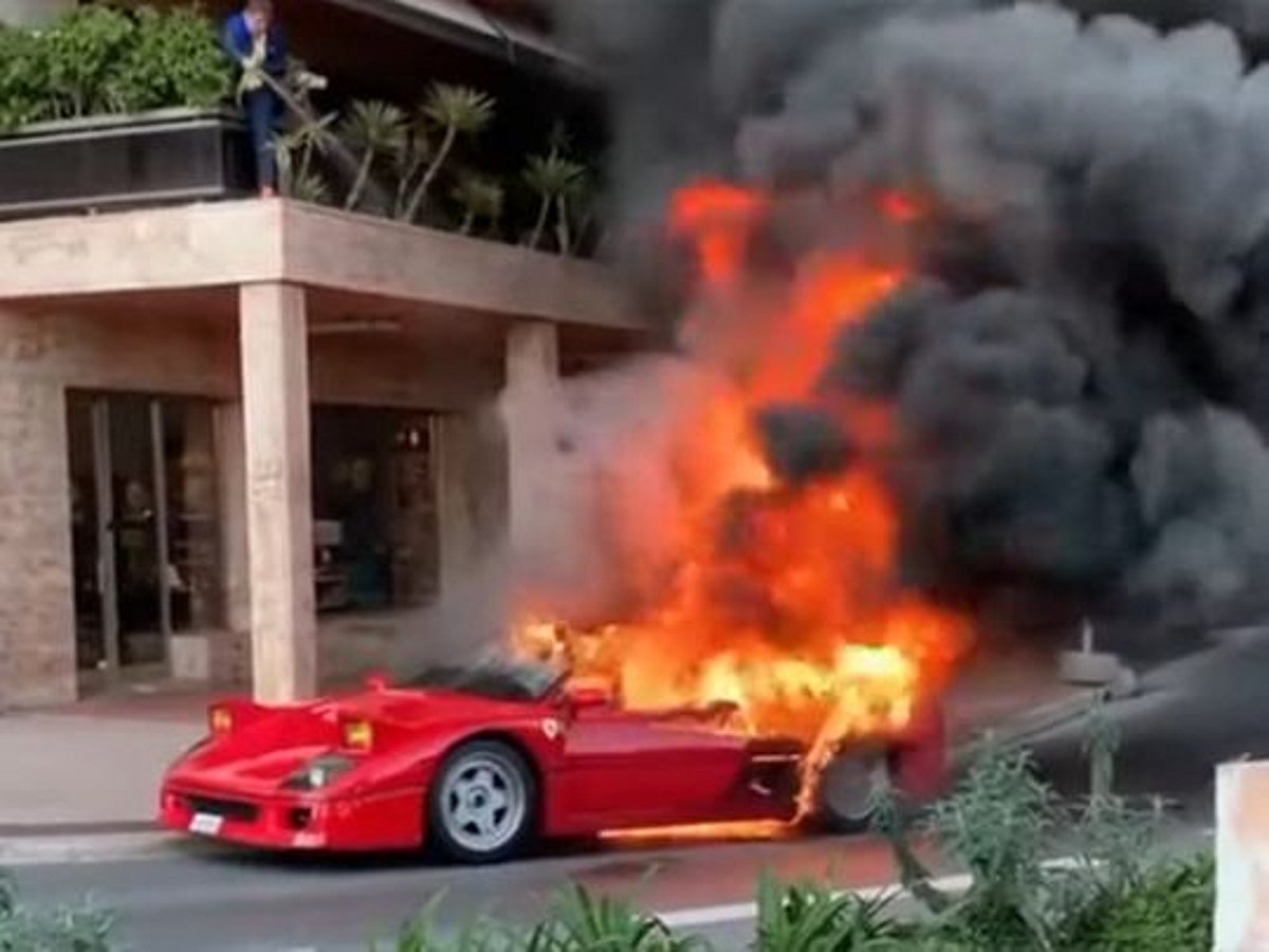 Tragic sight: Ferrari F40 burnt to a crisp after catching fire on ...