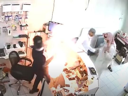 Video: Mobile phone explodes in technician’s face in Saudi Arabia