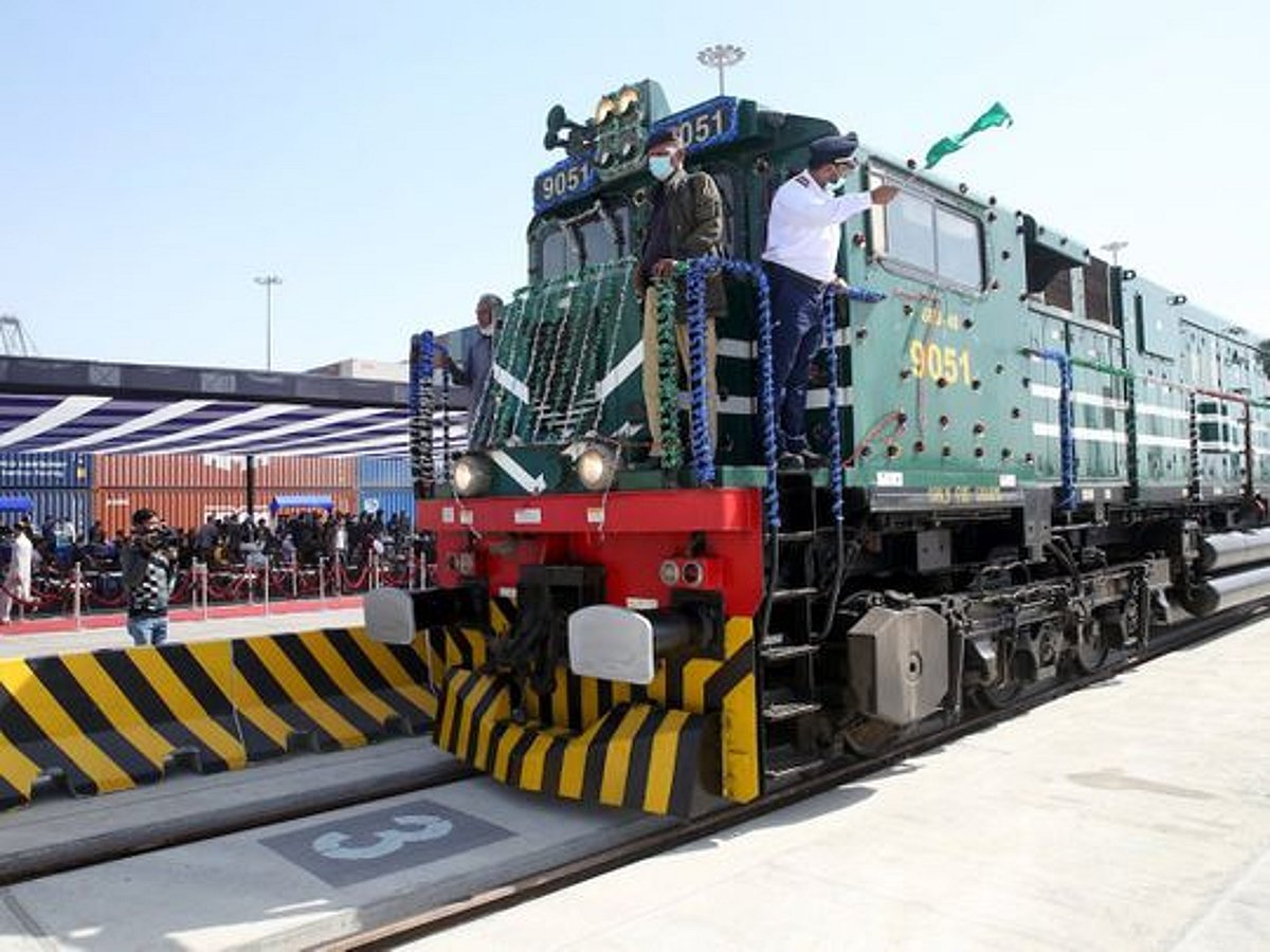Pakistan Freight Pakistan launches rail freight service to connect ports with industrial ...