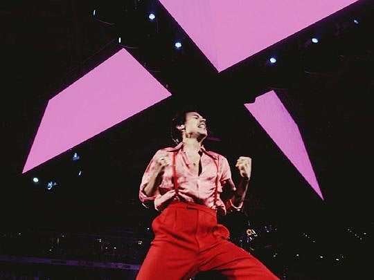 Harry Styles hit in the eye with candy during LA concert