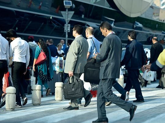 how much working visa in uae