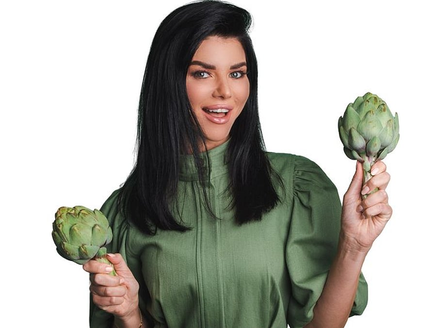 Hammomda yalangoch nemis ayollari Ona ogli bilan jinsiy aloqada boladi