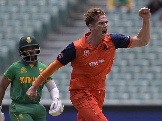 India qualify for Twenty20 World Cup semi-finals