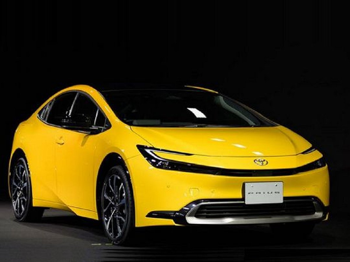 Prius Model Types Toyota unveils new Prius showcasing most advanced hybrid technology