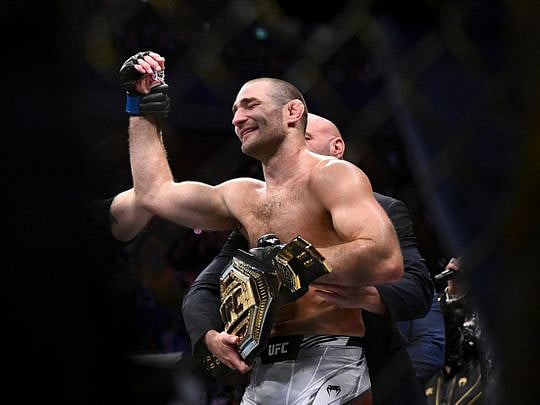 Strickland stuns champion Adesanya to win UFC middleweight title