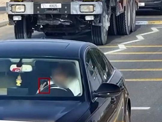 Six deaths and 58 injuries in Dubai due to mobile phone use while driving