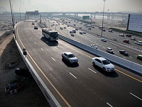 UAE: 6 traffic rules to follow when driving in the left lane in Dubai