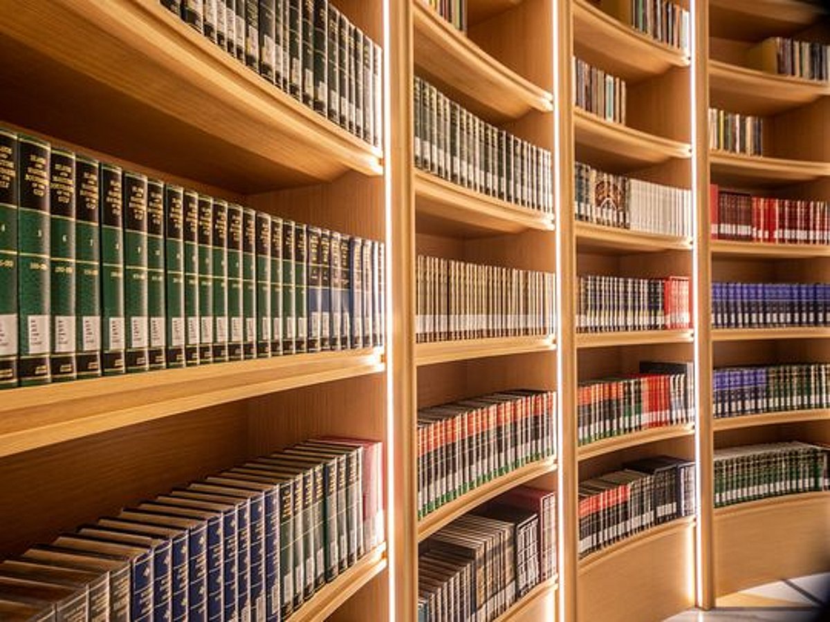 Abu Dhabi: Free membership for Qasr Al Watan library gives you access ...