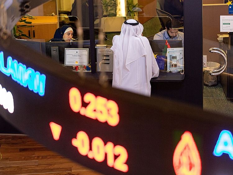 Dubai and Abu Dhabi Stocks Slip as Geopolitical Concerns Weigh on Markets