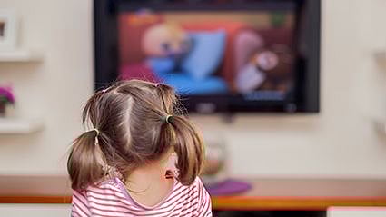 El tiempo en pantallas y el riesgo de autismo