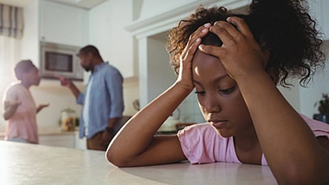 Proteger a los hijos cuando los cónyuges se pelean