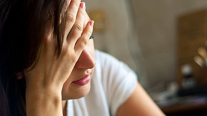 Study Shows These 5 Factors Can Predict When a Migraine Will Strike - Vimarsana News