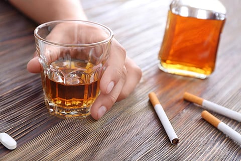 smoking drinking alcohol