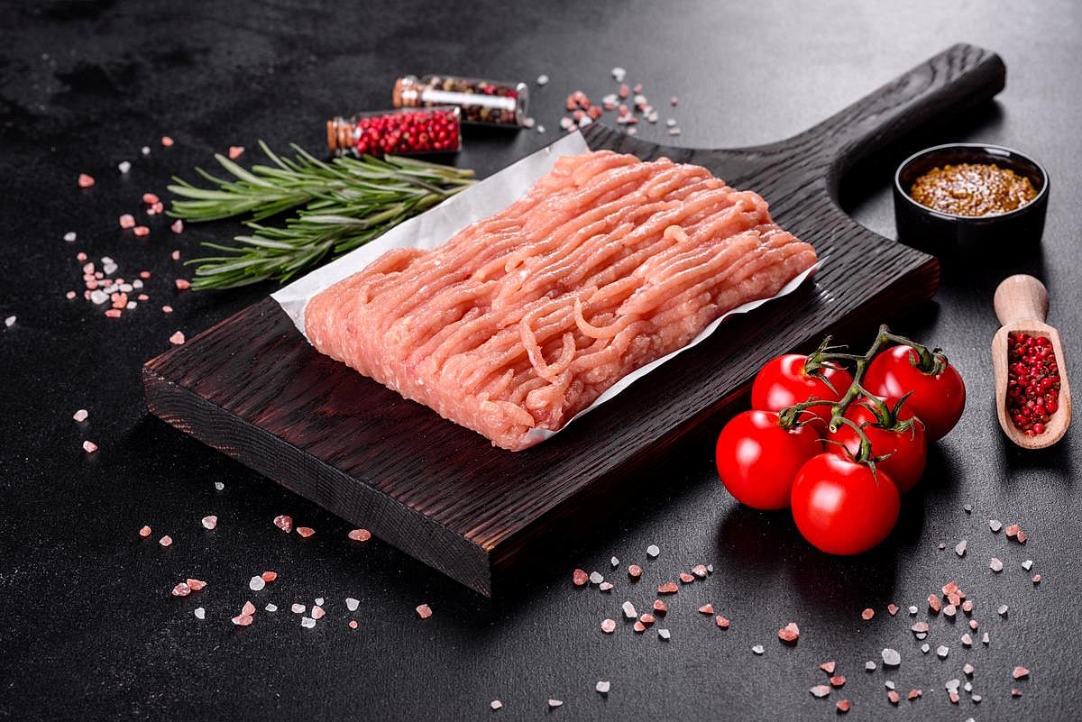 Study Finds: Contaminated Meat Causes 1 in 5 UTIs