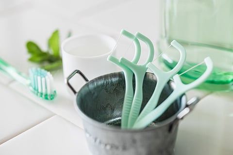 floss teeth dental hygiene