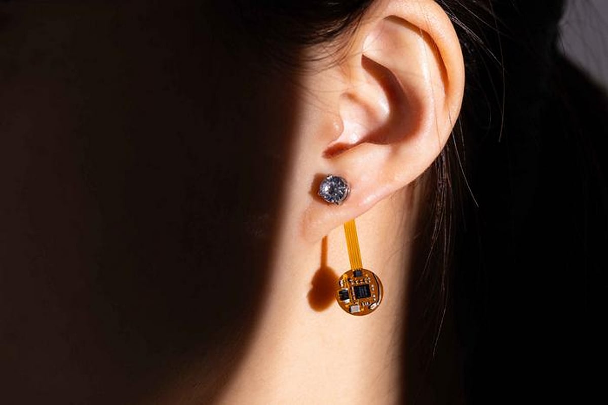 Earrings That Track Your Wellness Earrings That Track Your Wellness