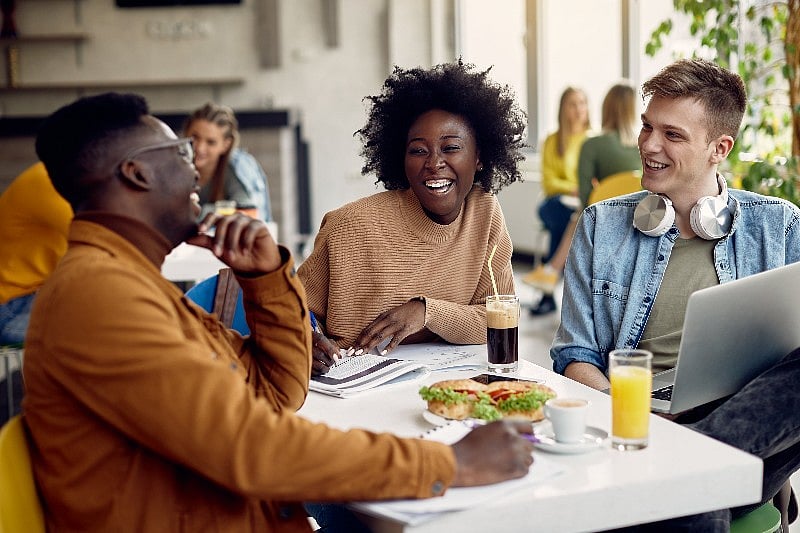 Food Allergies in College 101: Tips to Cope