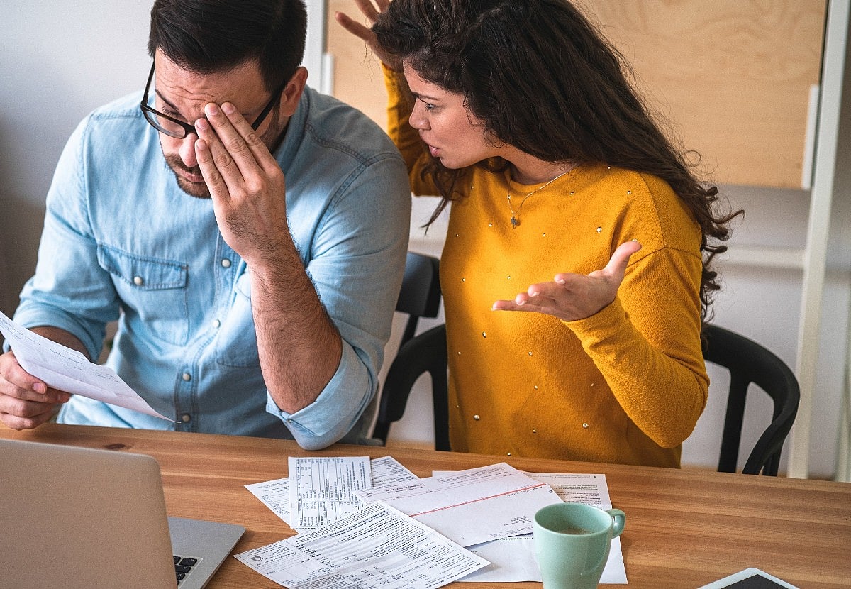 When Bills Become an Issue, Couples Stop Communicating