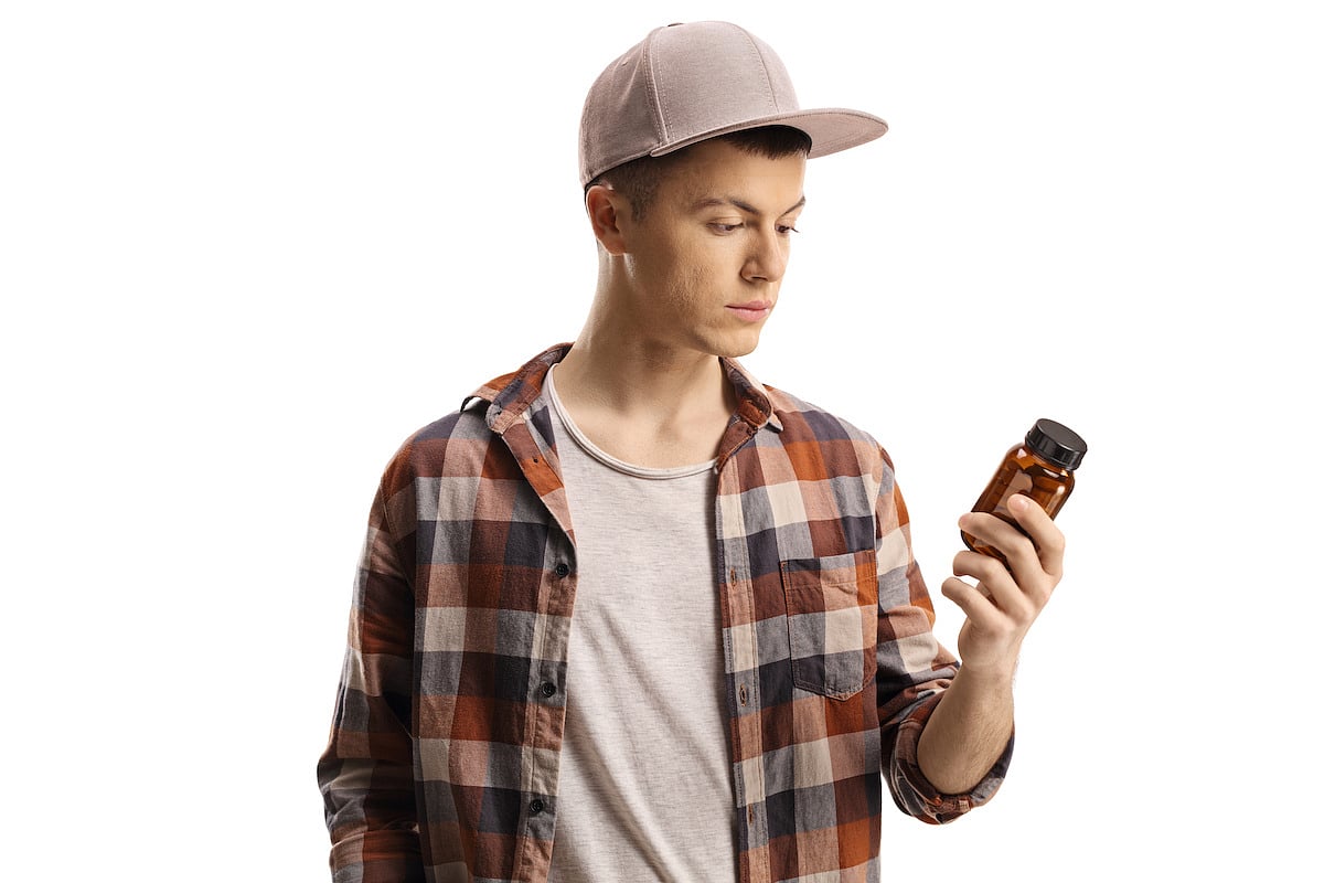Big Drop in U.S. Kids, Teens Misusing Prescription Meds
