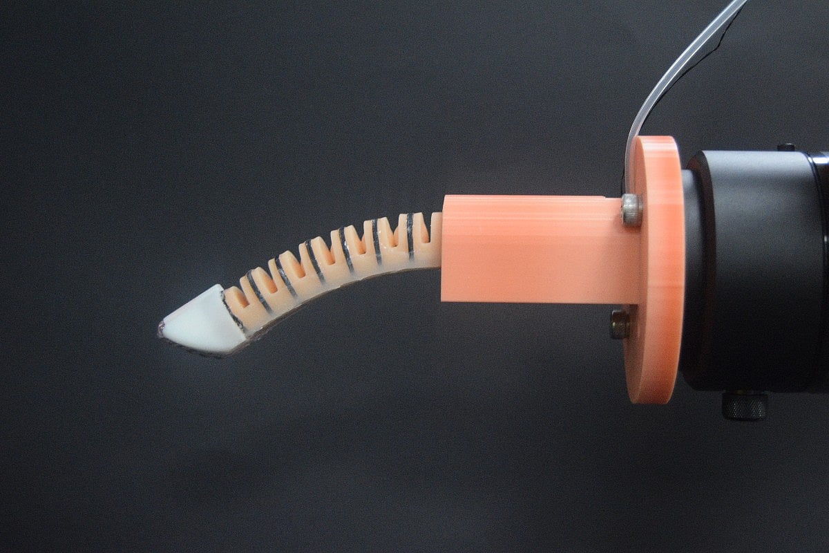 A Robot Finger Might Someday Take Your Pulse, Check for Tumors