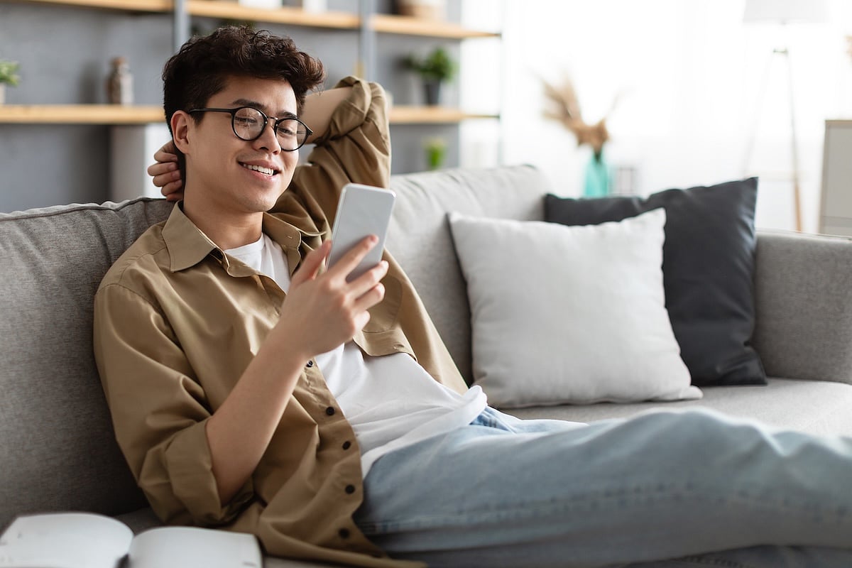AI Chatbots Lure U.S. Teens With Fun, Romance and Hidden Dangers
