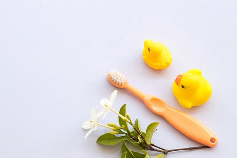 幼児期の重度う蝕、母親の長時間インターネット使用と関連か