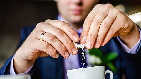 低カロリー甘味料が脳の老化を促進する可能性