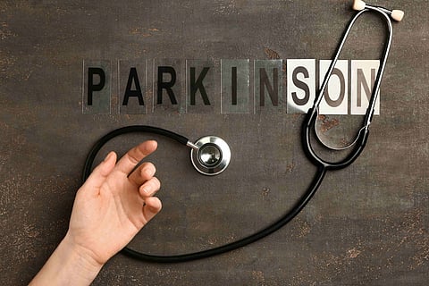 パーキンソン病で「痩せる理由」、体重減少の背景にあるエネルギー代謝の変化