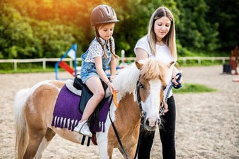 乗馬が自閉症の子どもの多動性軽減の助けに