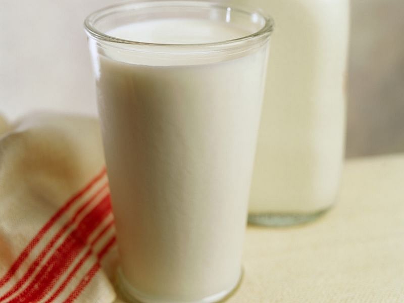 With Bird Flu a Threat, FDA Asks Some States to Curb Sales of Raw Milk