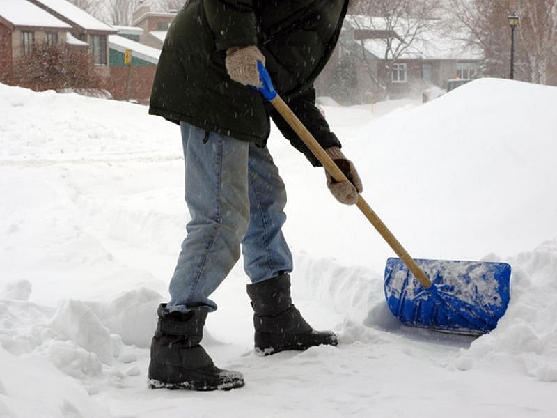 Shoveling Snow Can Be a 'Perfect Storm' for Your Heart, Experts Warn