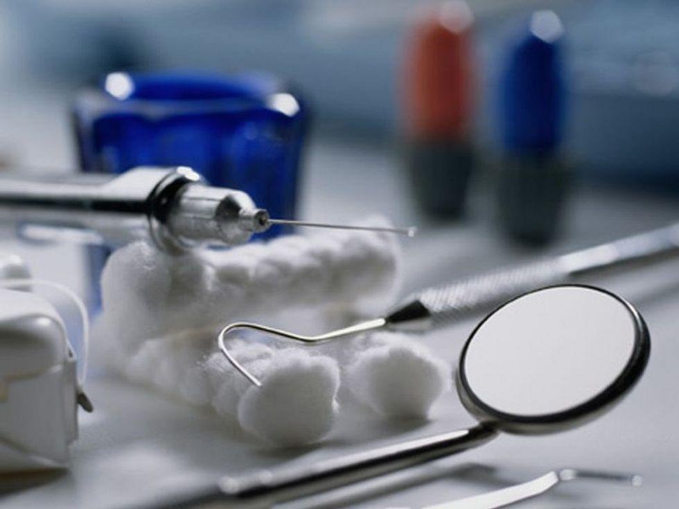 Dentists' Group Issues New Pain-Control Guidelines for Teens, Adults