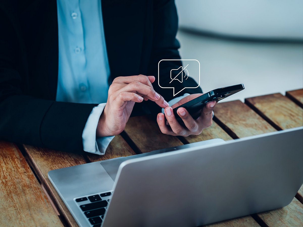 Disconnecting From Work in Off-Hours Can Make You a Better Manager