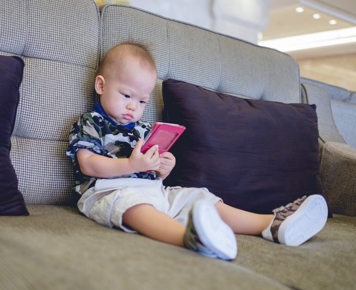 Lots of Screen Time Could Be Early Sign of ADHD, Autism
