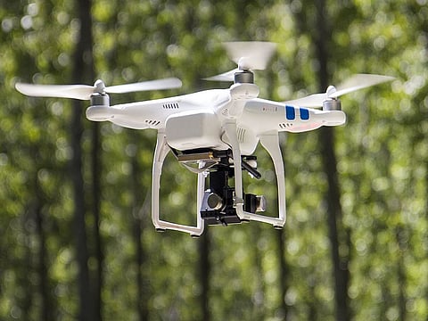 AEDをドローンで自動空輸