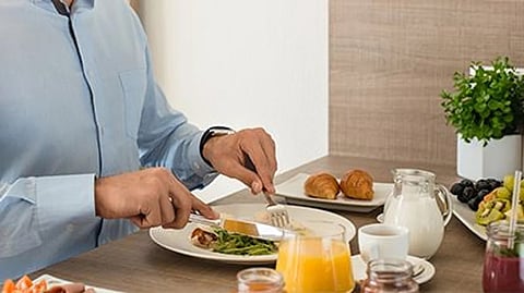 朝食は早い時間帯に食べる方が良い