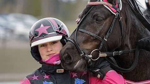 Eerika Koskenvalta sai nimensä tilastoihin myös valmentajien voitokkaimpana. Kausi 2025 toi hänelle valmentajana 29 voittoa. Koskenvallan valmentama Wernexa otti puolestaan vuoden voitokkaimman A-kategorian ponin tittelin nimiinsä.
