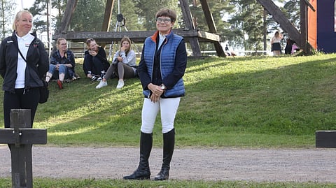 Satu Väihkösen ympärillä on hänen mielestään nyt riittävän huippu-urheilullinen HUJO.  Paluuta urheiluun tekevä Väihkönen on entinen kansainvälisen tason urheilija itsekin. 