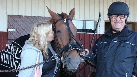 Mokomanista muodostui Eero Flankkilalle tärkeä hevonen ja koko valtakunnan ravikuningatar.