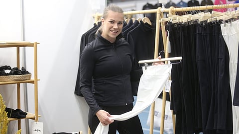 Hevosalan yrittäjä ja ratsastusvaatebrändin kehittäjä Henna Stockåsin elämään tuli muutos viime elokuussa. 